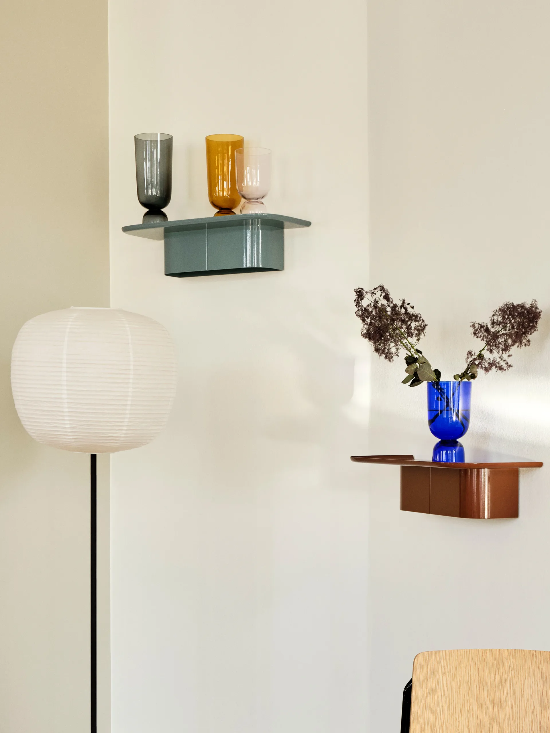 Półka ścienna Korpus 4 hook M, Cream HAY