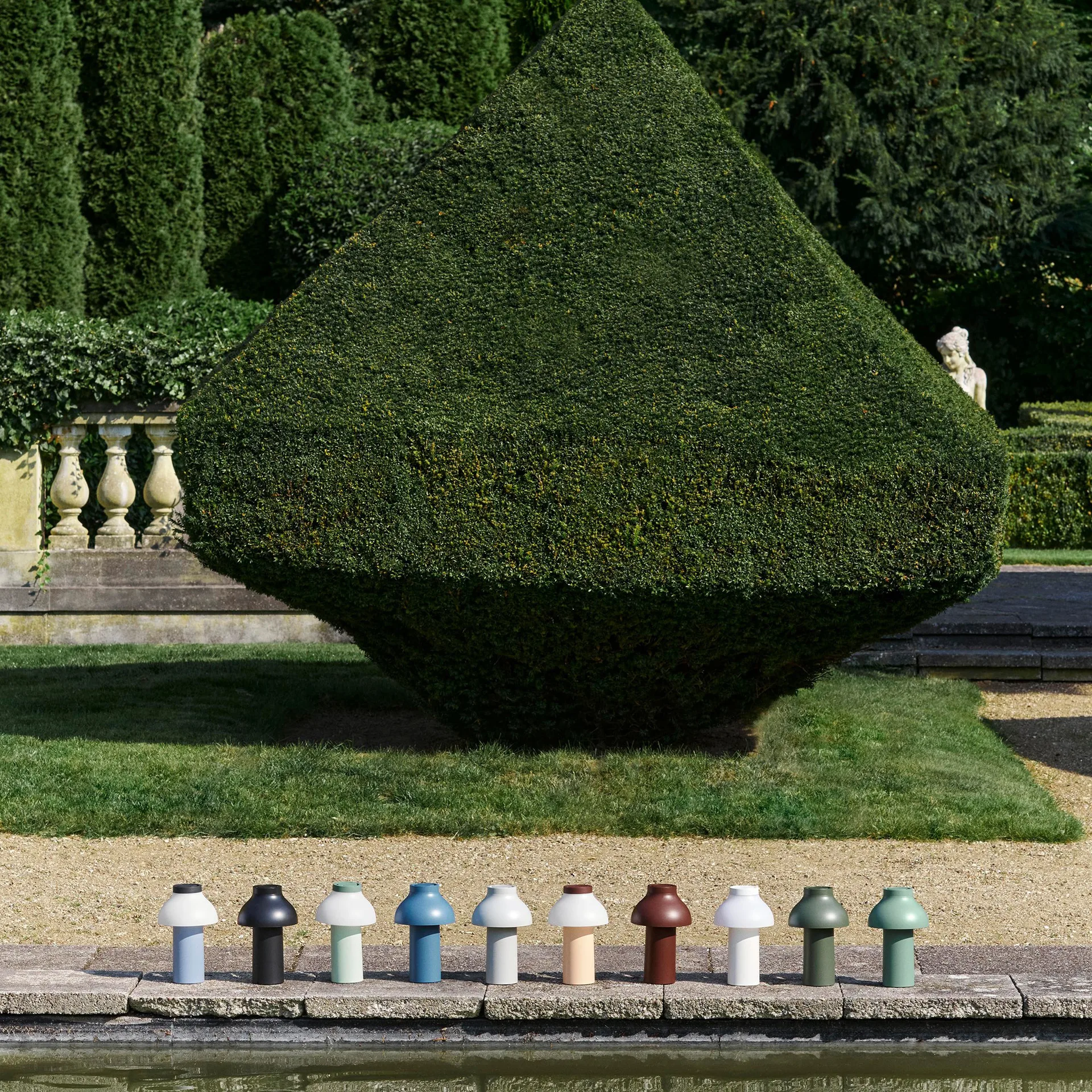 Przenośna lampa stołowa PC Portable No 2 , Cream white HAY