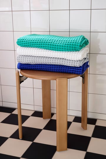 Ręcznik kąpielowy 70x140 cm - Vibrant blue - HAY