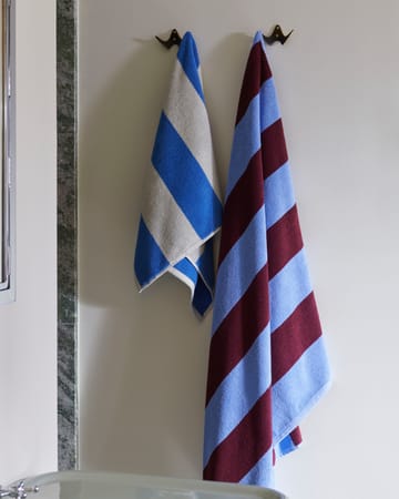 Ręcznik z frotte Stripe 50x100 cm - Bordeaux-Sky blue - HAY