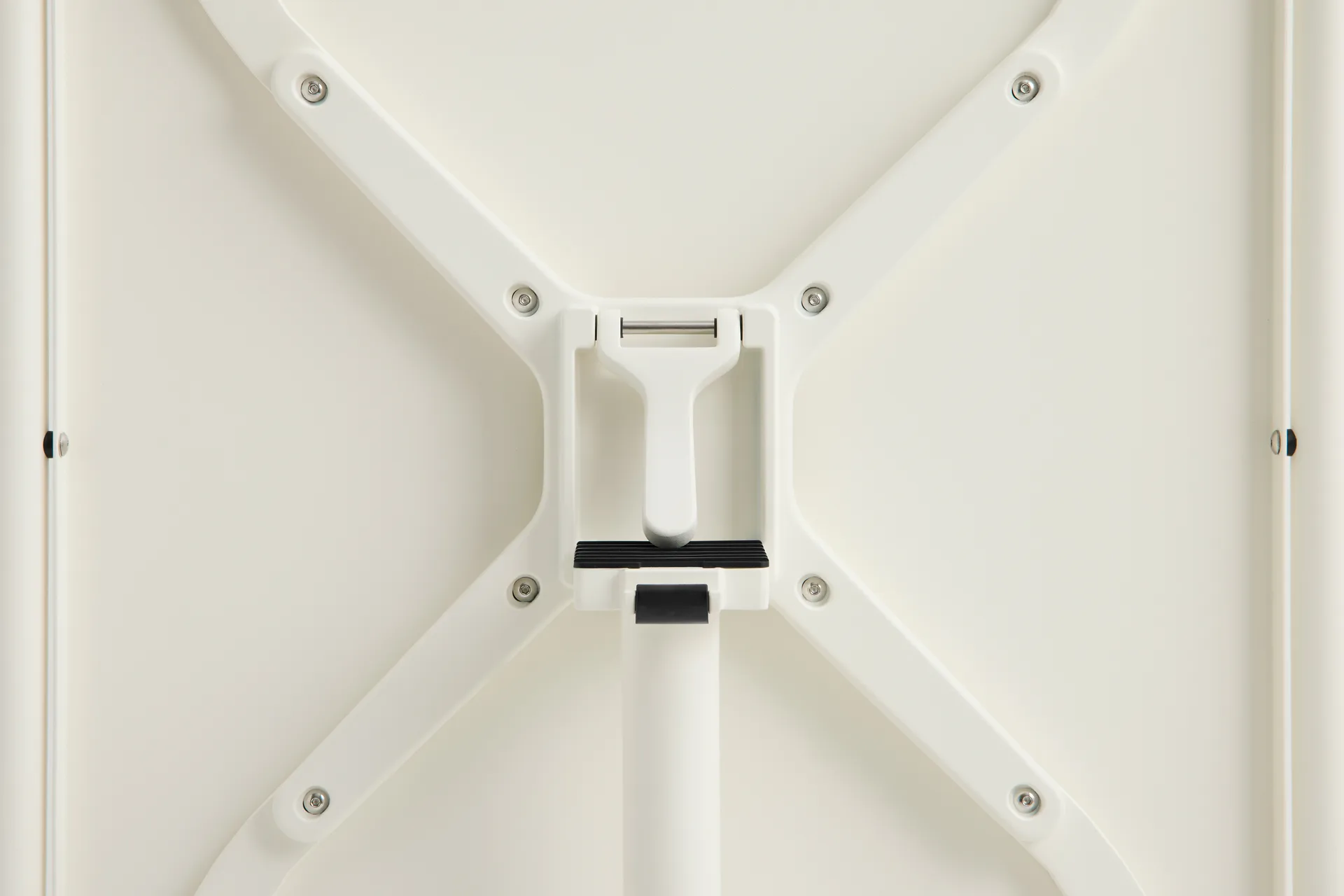 Stół Deville Ø80x74 cm, Cream white HAY