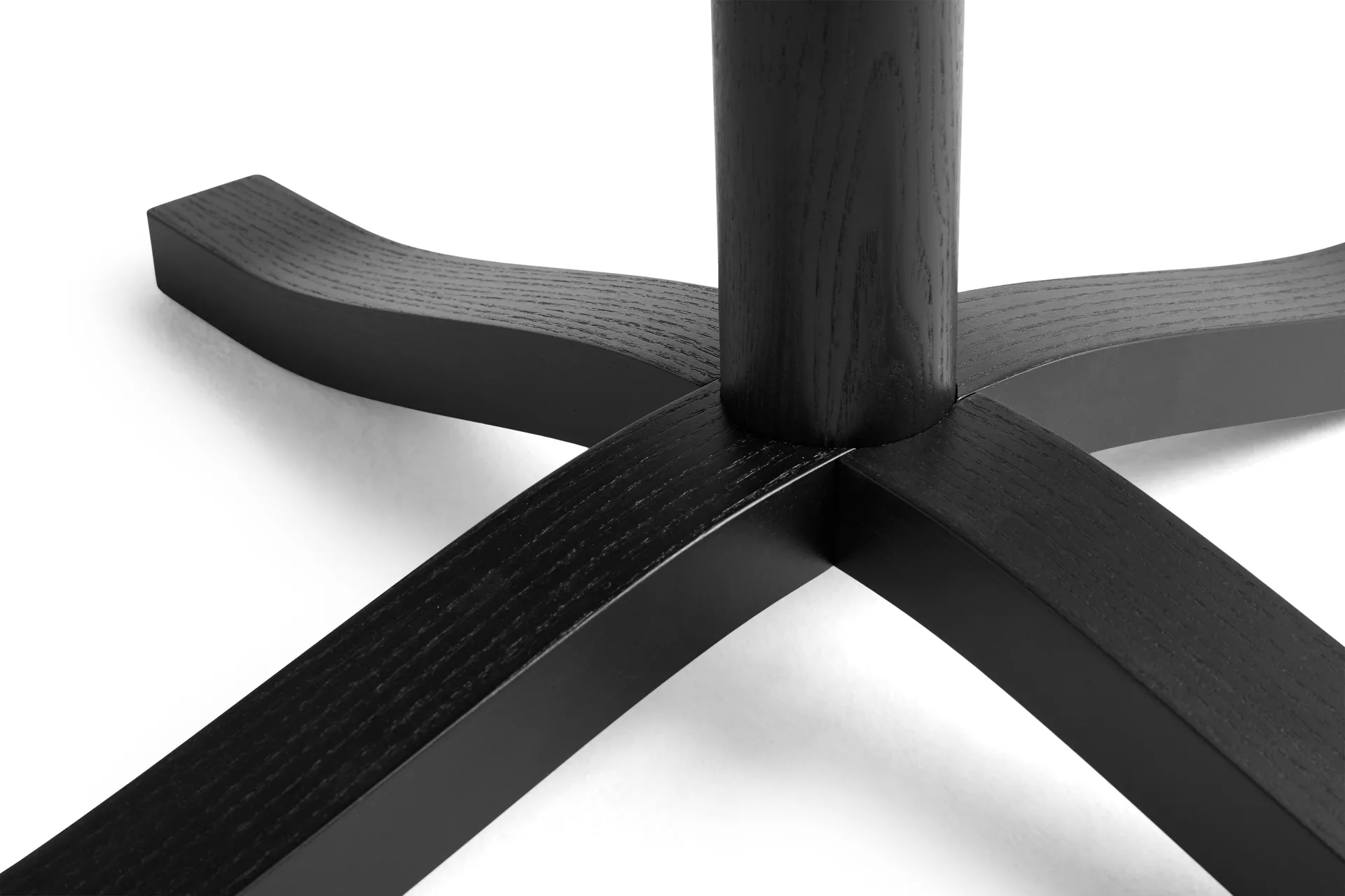 Stół do jadalni Pastis Table Ø90, Black lacquered ash HAY