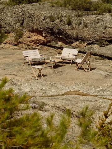 Stołek składany Outdoor Market - Beige-red - HAY