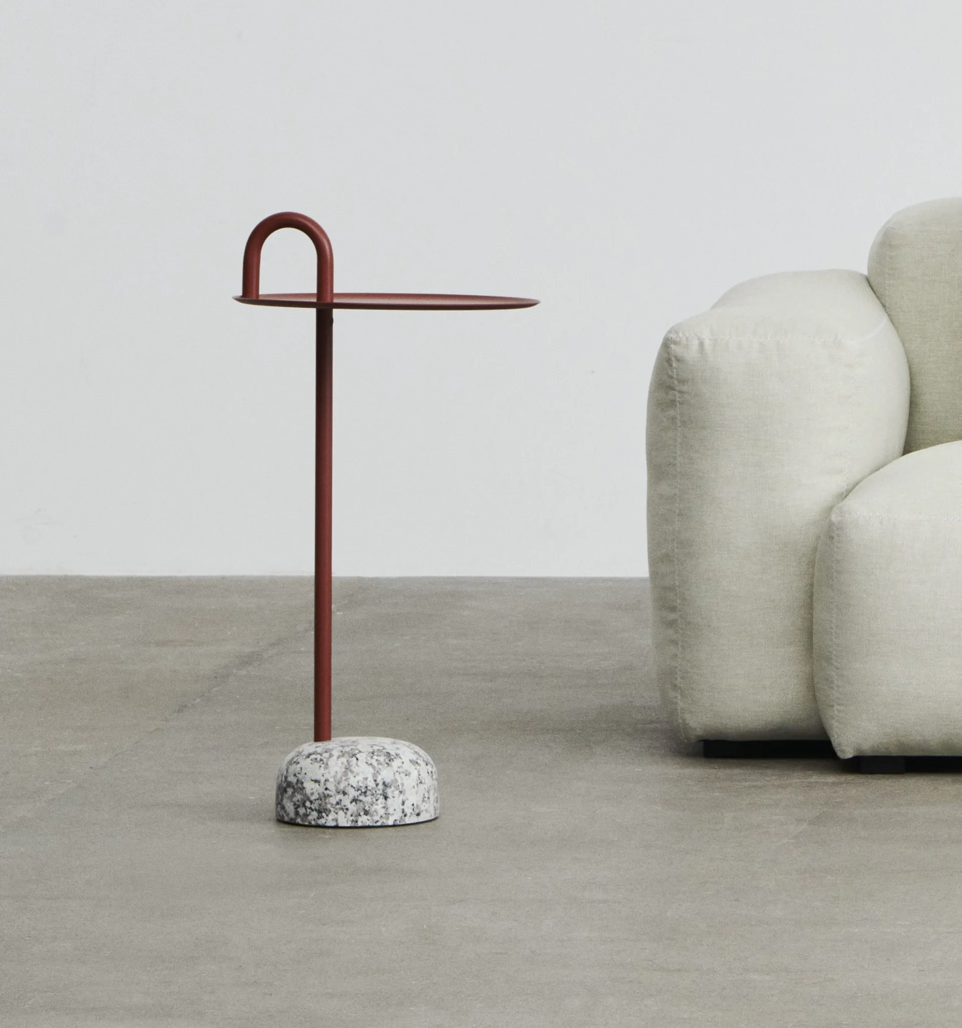 Stolik boczny Bowler, Tile red-granite HAY