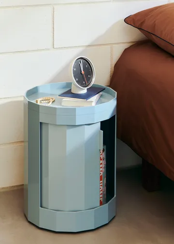 Stolik boczny Facet Cabinet 100 - Misty blue - HAY