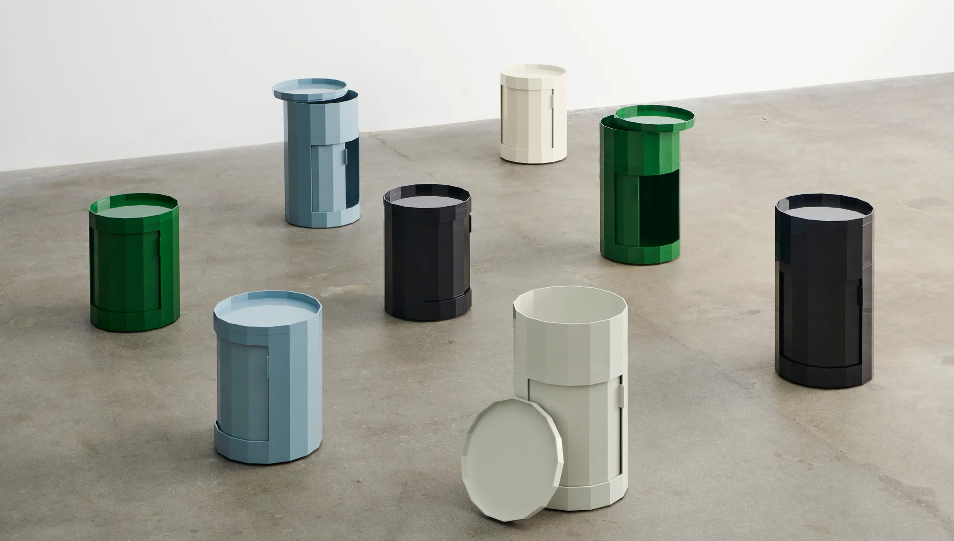 Stolik boczny Facet Cabinet 100, Spinach green HAY