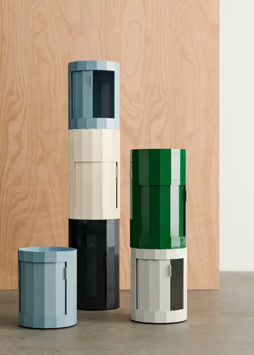 Stolik boczny Facet Cabinet 101 - Spinach green - HAY