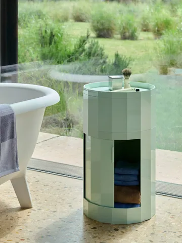 Stolik boczny Facet Cabinet high stopy/koła 66 cm - Soft mint - HAY