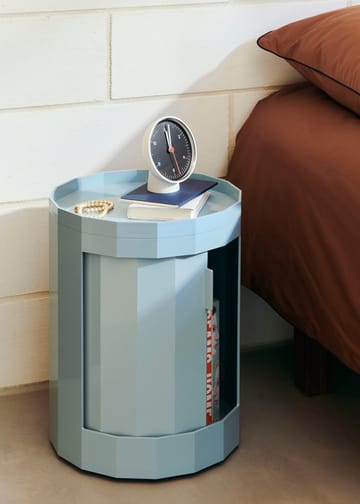 Stolik boczny Facet Cabinet low 49 cm - Misty blue - HAY
