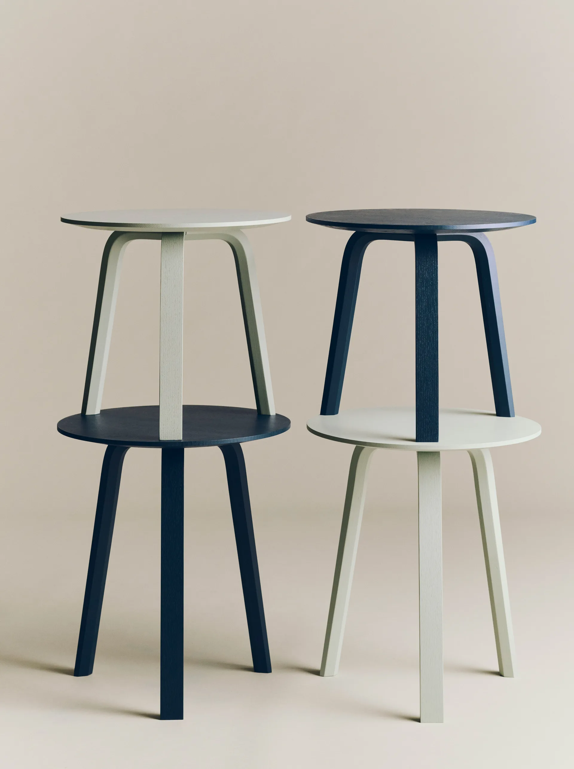 Stolik kawowy Bella, Blue charcoal, Ø45x49 cm HAY