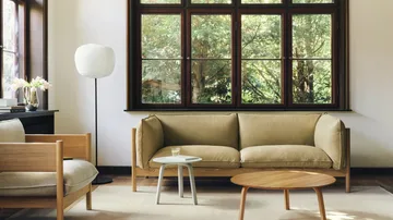 Stolik kawowy Bella - Olejowany dąb, Ø80×32 cm - HAY