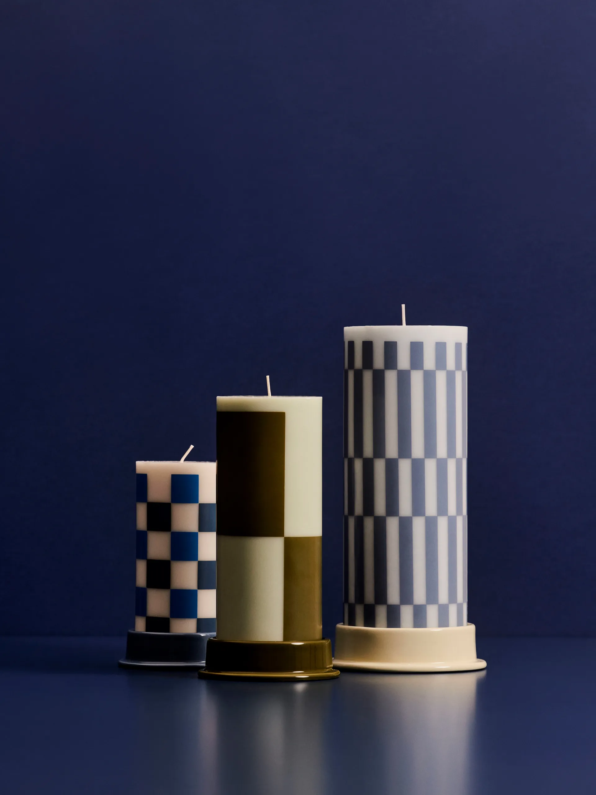 Świecznik Column Candleholder L 12,8 cm, Lime white HAY