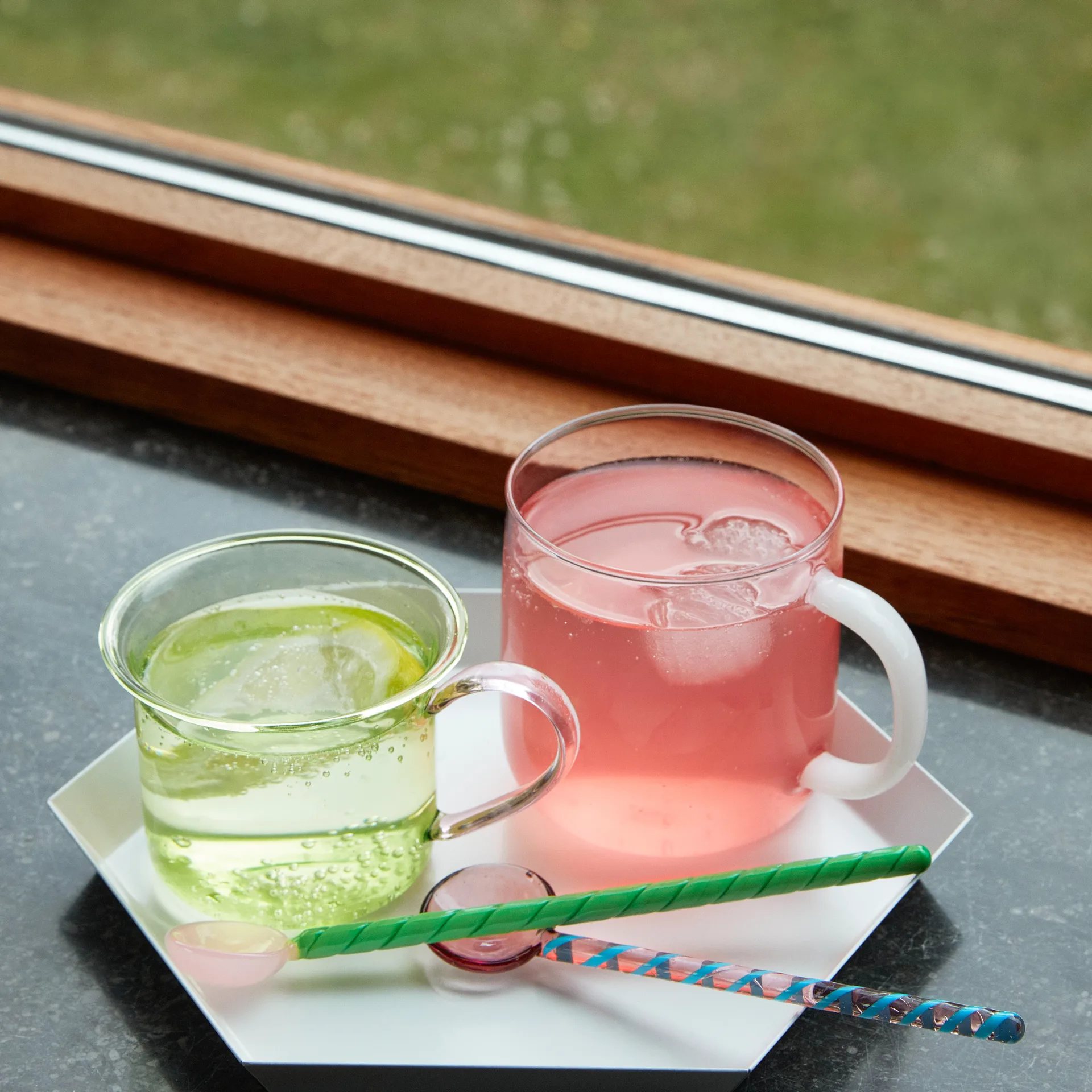 Łyżka szklana okrągła 2-pak, Aubergine-light pink HAY