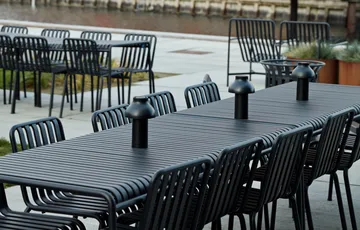 Zestaw jadalniany Palissade 4 krzesła 170x90 cm - Anthracite - HAY