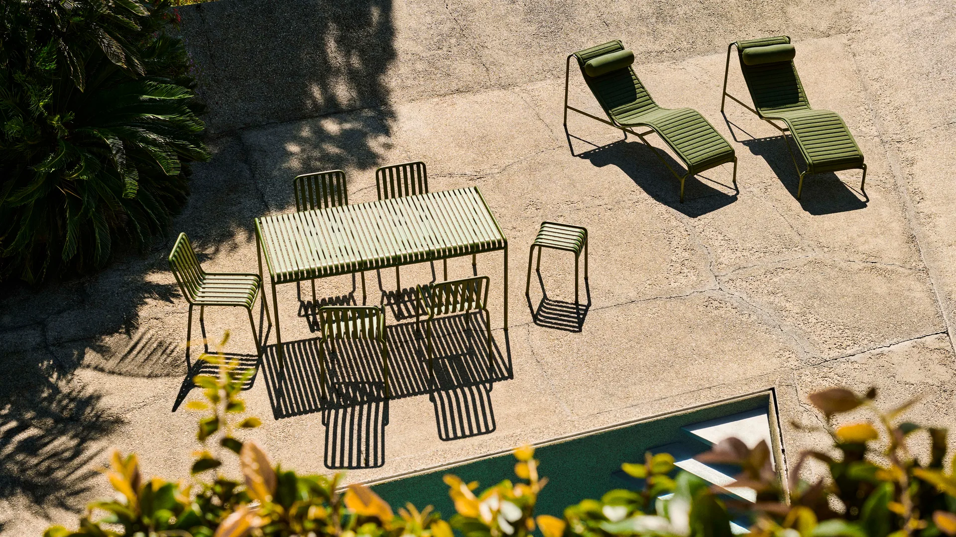 Zestaw jadalniany Palissade 4 krzesła 170x90 cm - Olive HAY