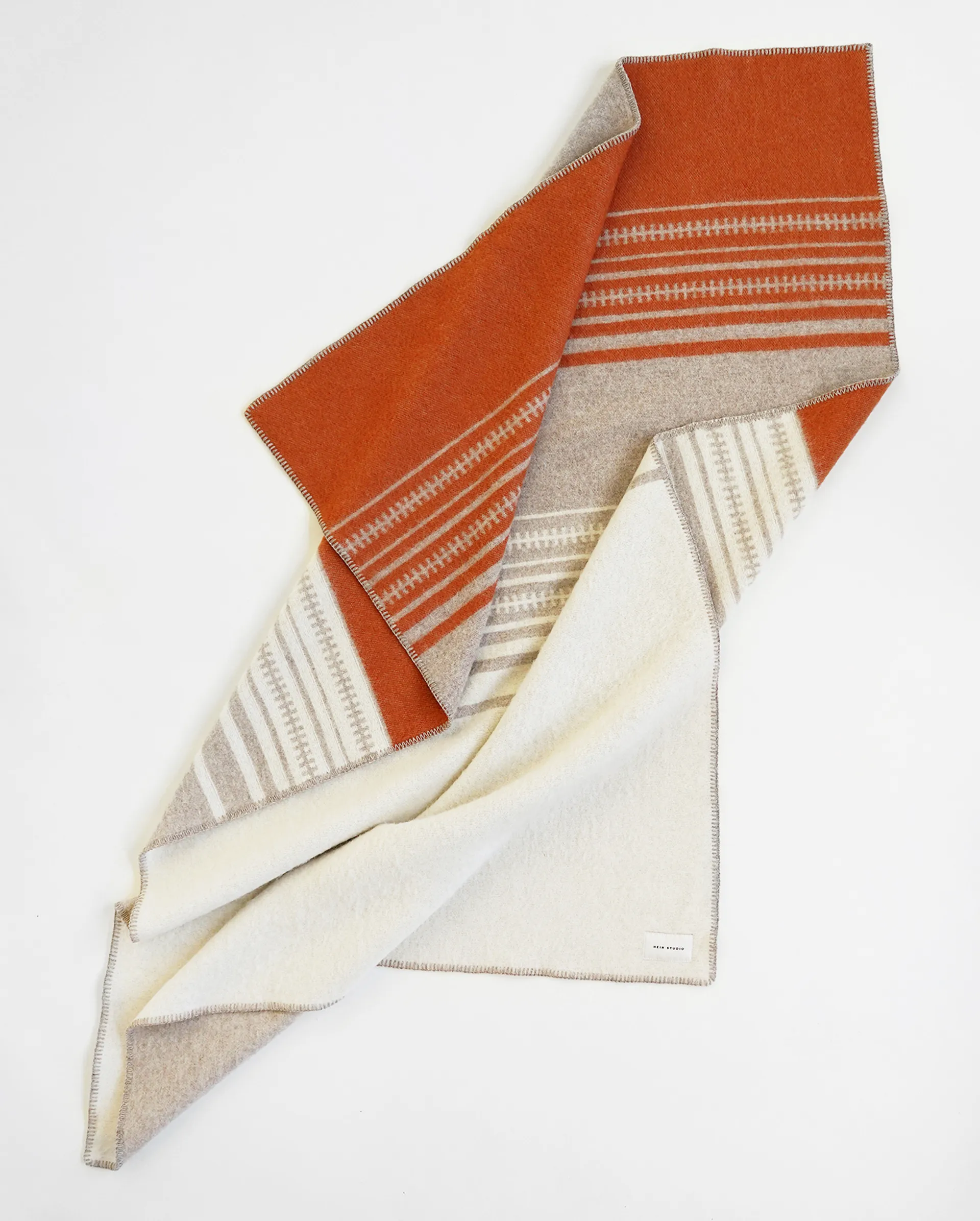 Pled Aiyana 130x180 cm, No. 01 Hein Studio