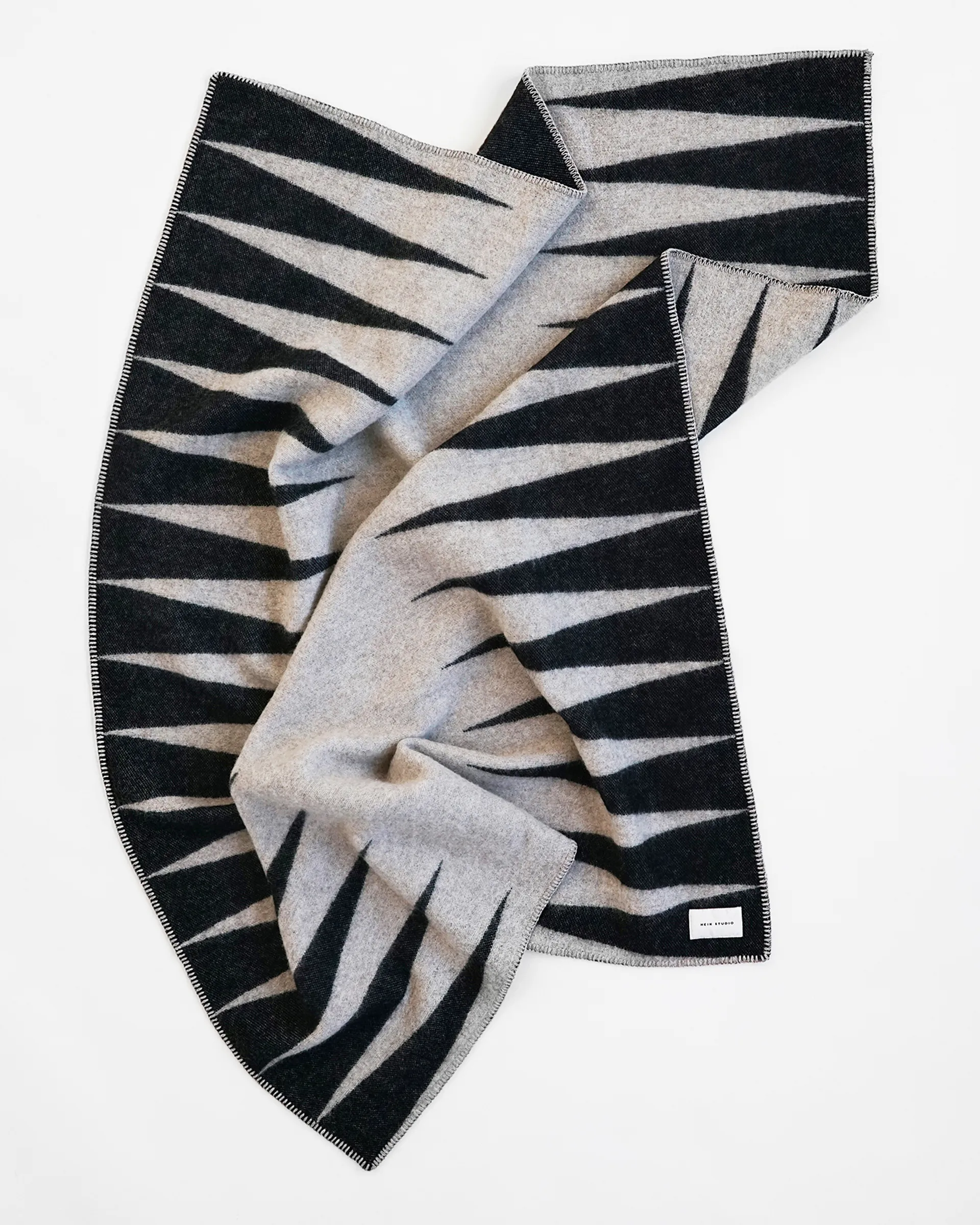 Pled Ihalo 130x180 cm, No. 01 Hein Studio