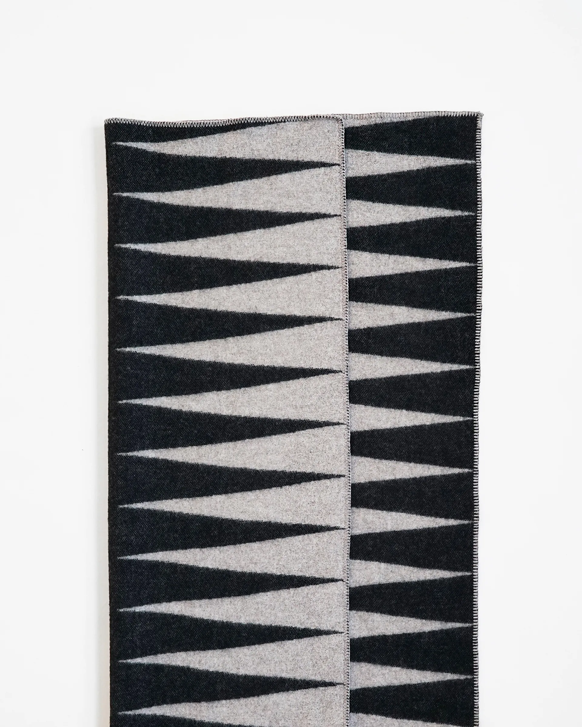 Pled Ihalo 130x180 cm, No. 01 Hein Studio