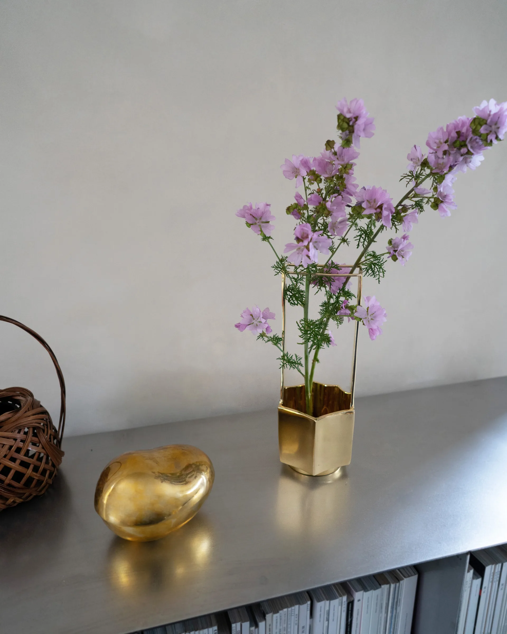 Wazon Ikebana 30 cm, Mosiądz Hein Studio