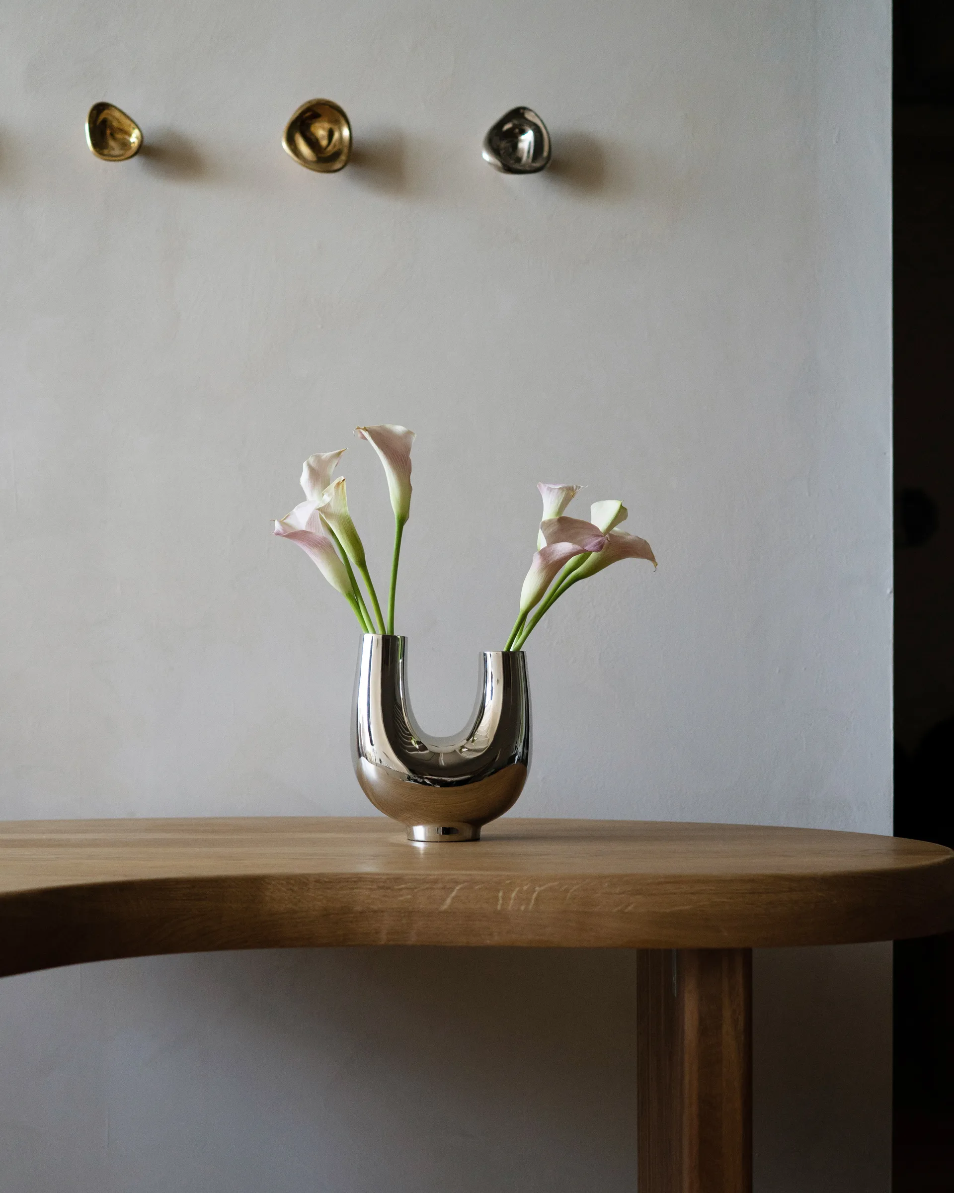 Wazon Kazumi, Nikiel Hein Studio