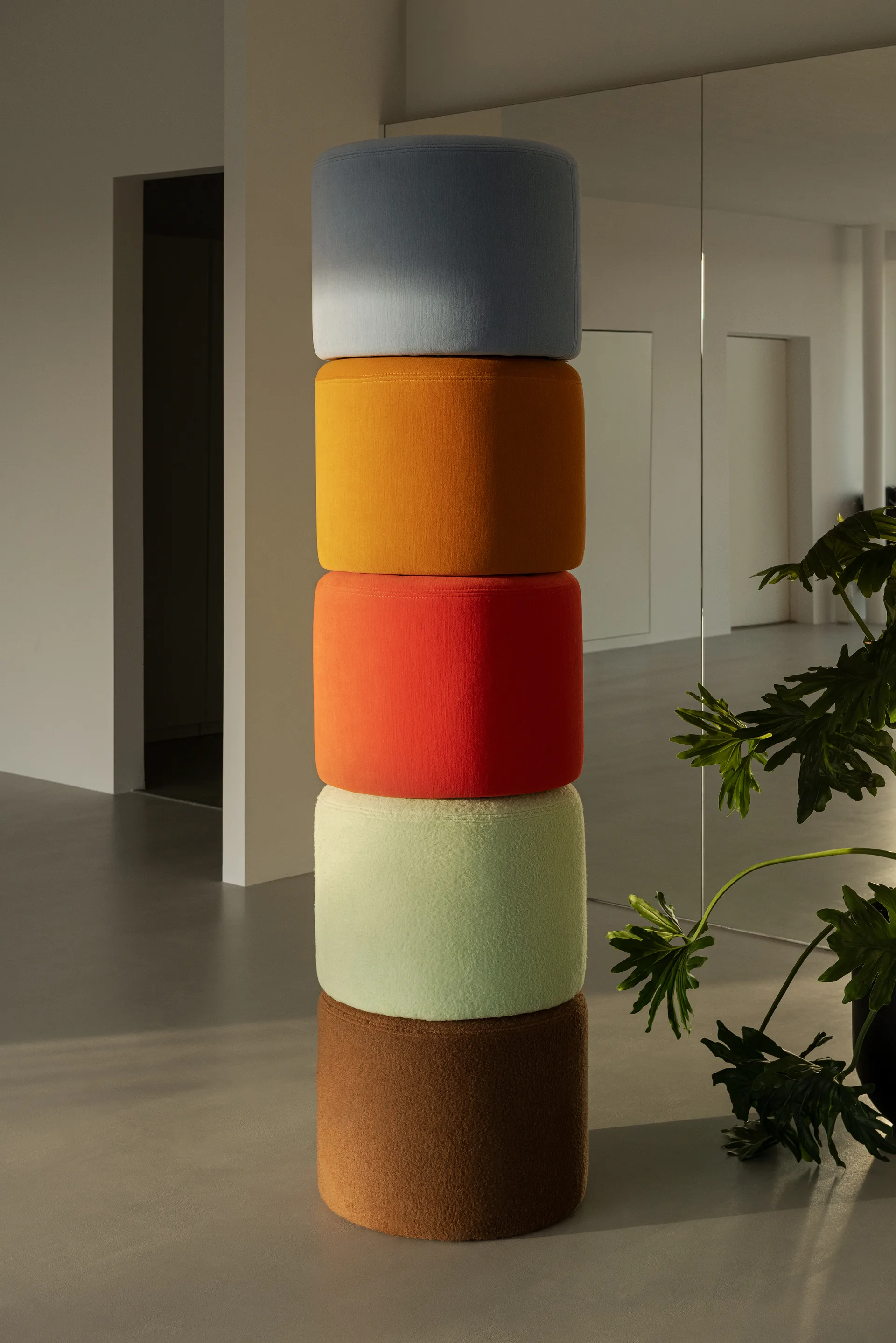 Bon pufa Ø50x41 cm, Eggshell Hem