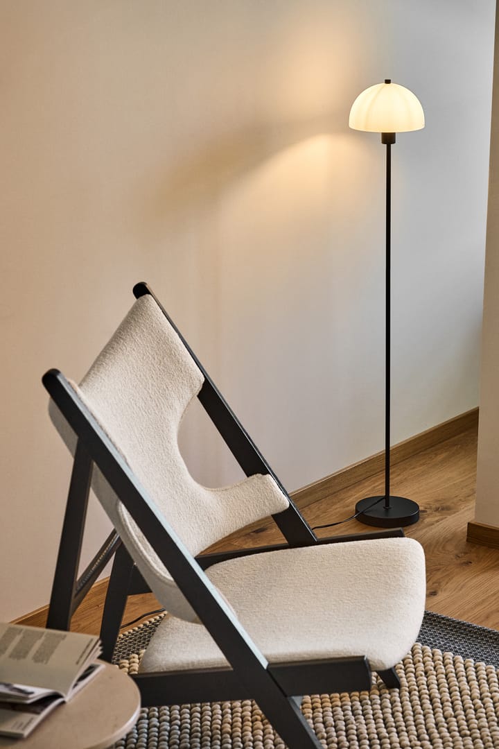 Lampa podłogowa Vienda, Czarny-szkło opalowe Herstal