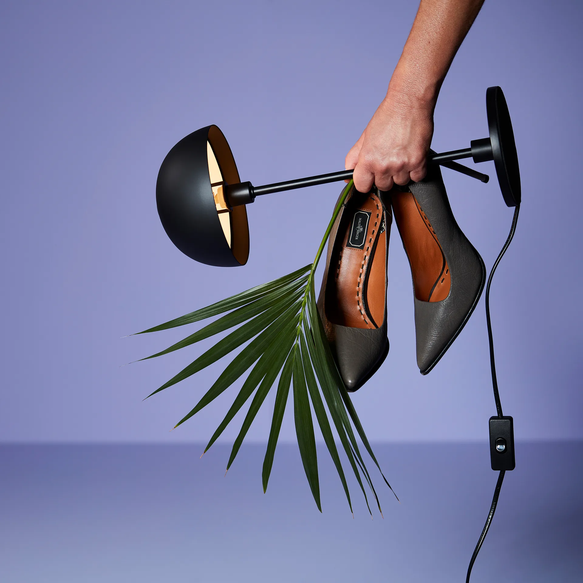 Lampa stołowa Vienda Mini, Czarno-czarny Herstal