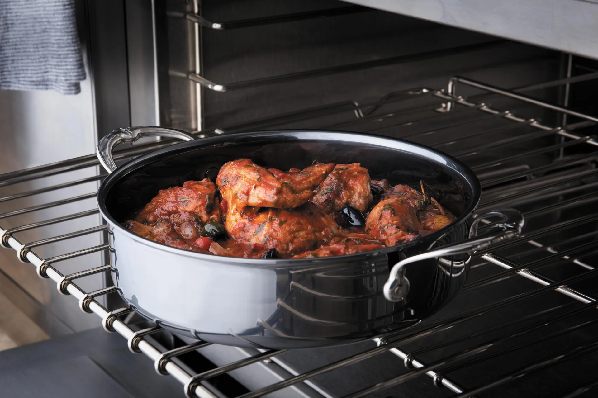 Patelnia sauté z pokrywką Hestan Nanobond 26 cm, Stal nierdzewna Hestan