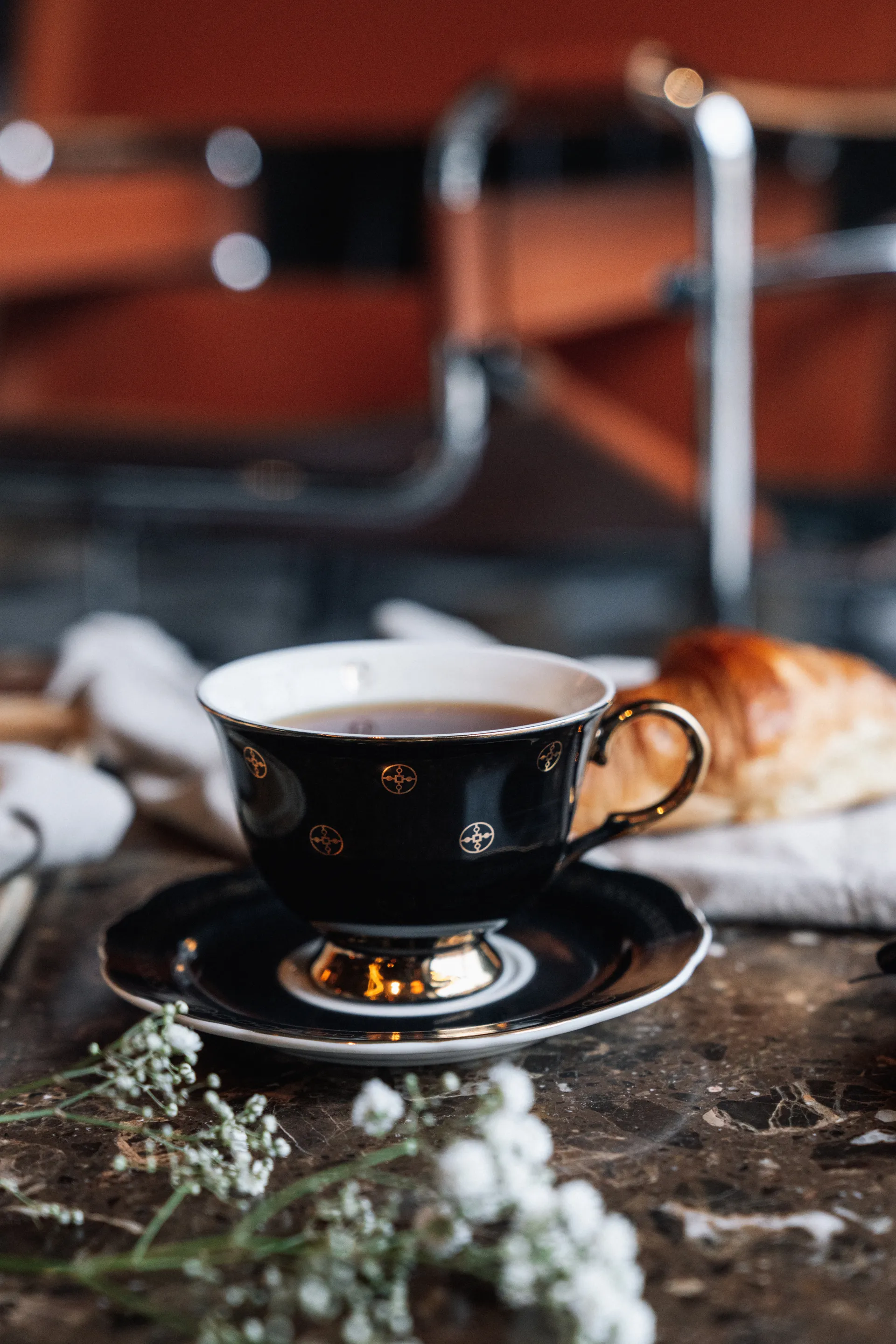 Filiżanka ze spodkiem Anima Gemella Nero , 220 ml Hilke Collection