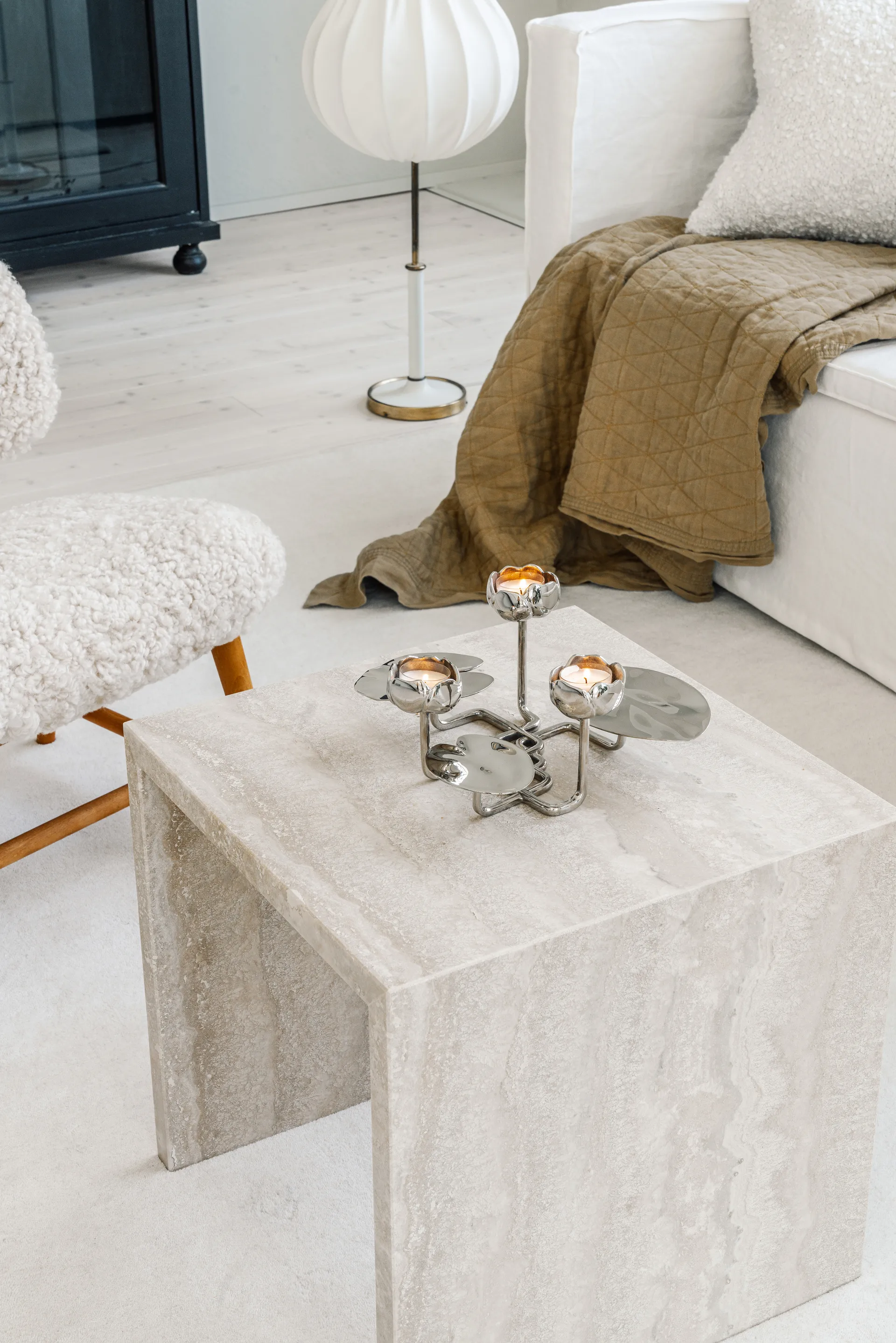 Ninfea grande świecznik, Niklowany mosiądz Hilke Collection