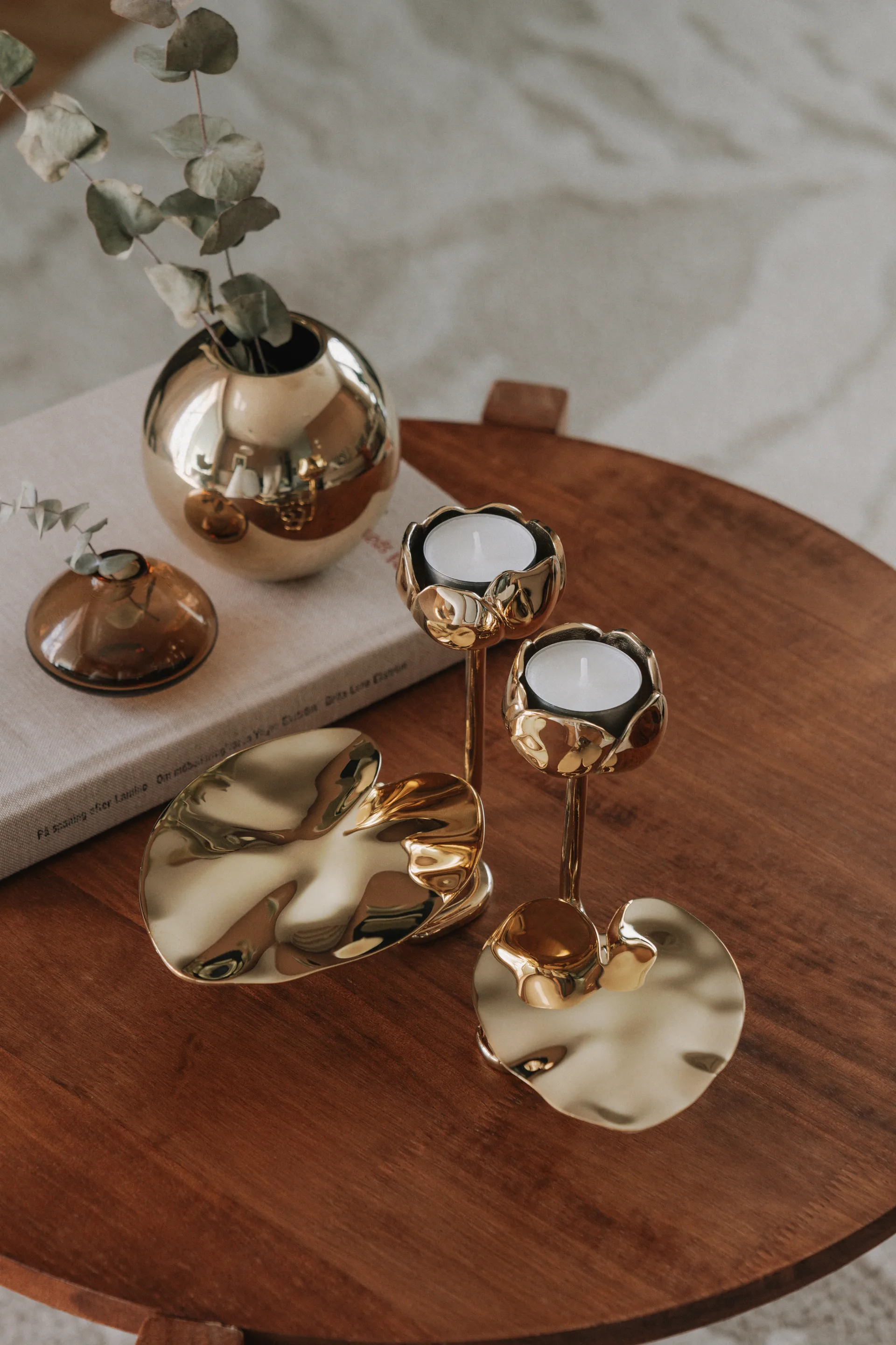 Ninfea No.2 świecznik, Mosiądz Hilke Collection