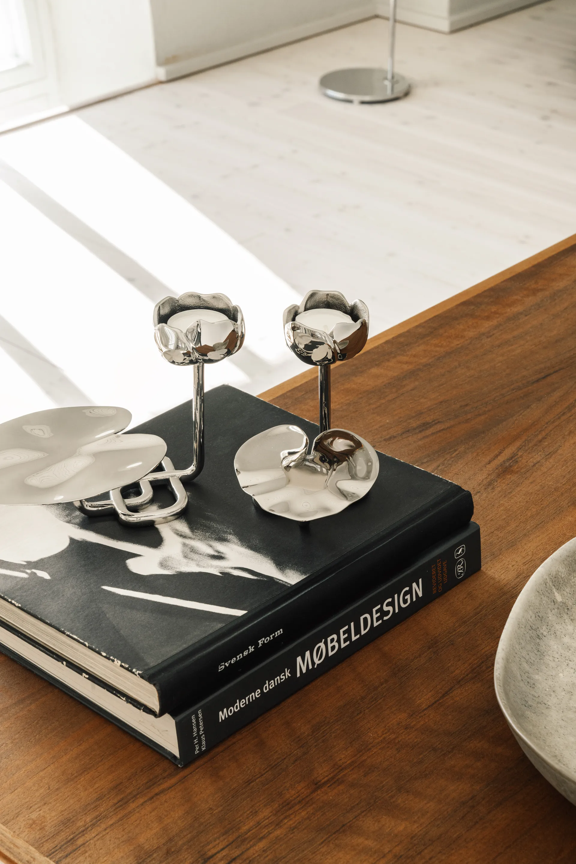 Ninfea No.2 świecznik, Niklowany mosiądz Hilke Collection