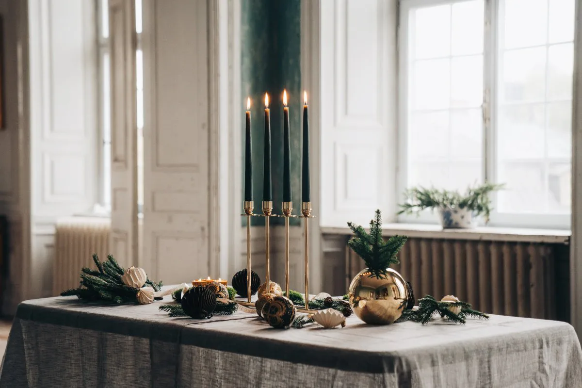 Świecznik Alto, Lity mosiądz Hilke Collection