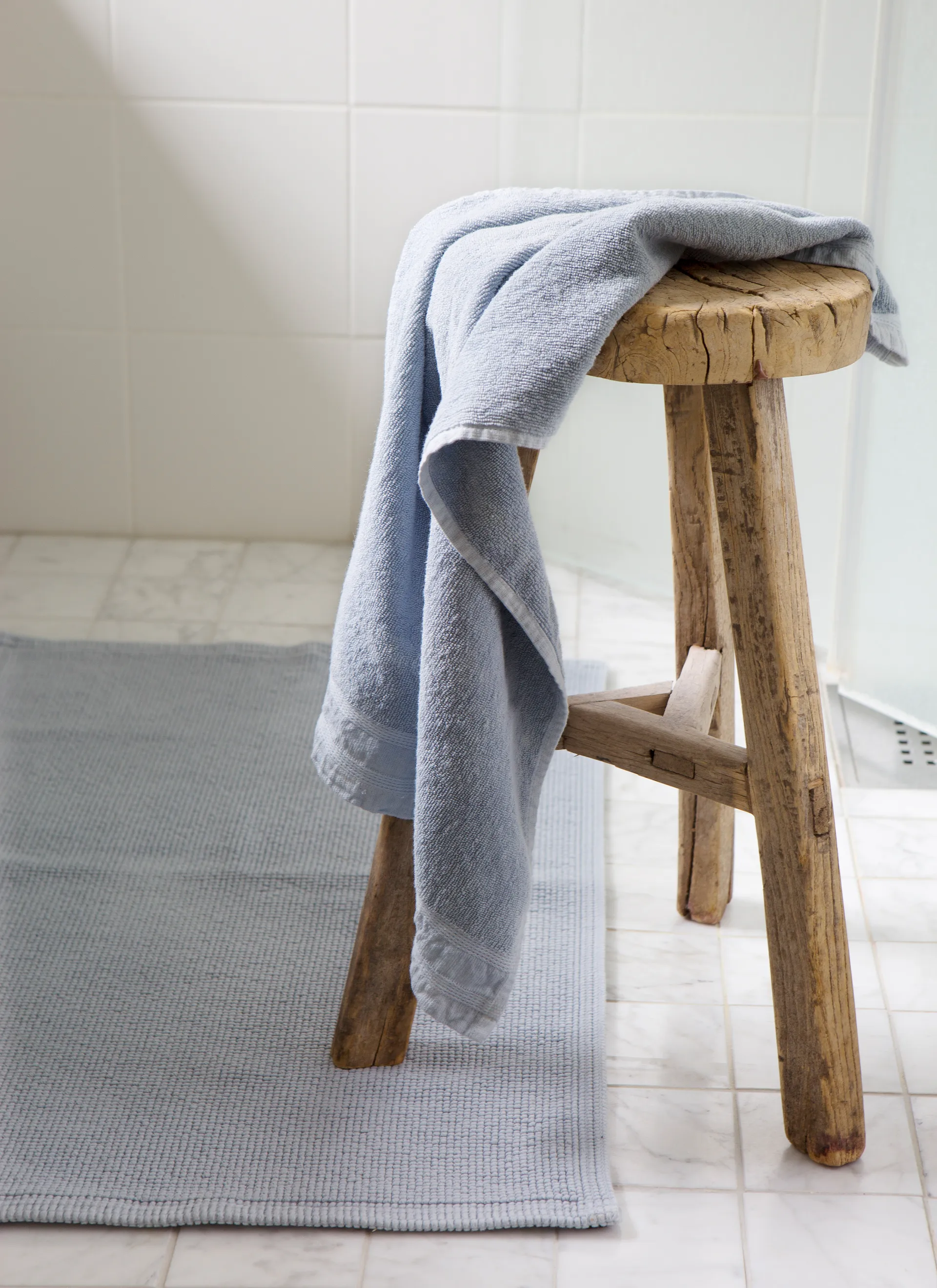 Dywanik łazienkowy Love 70x110 cm, Chłodny (niebieski) Himla