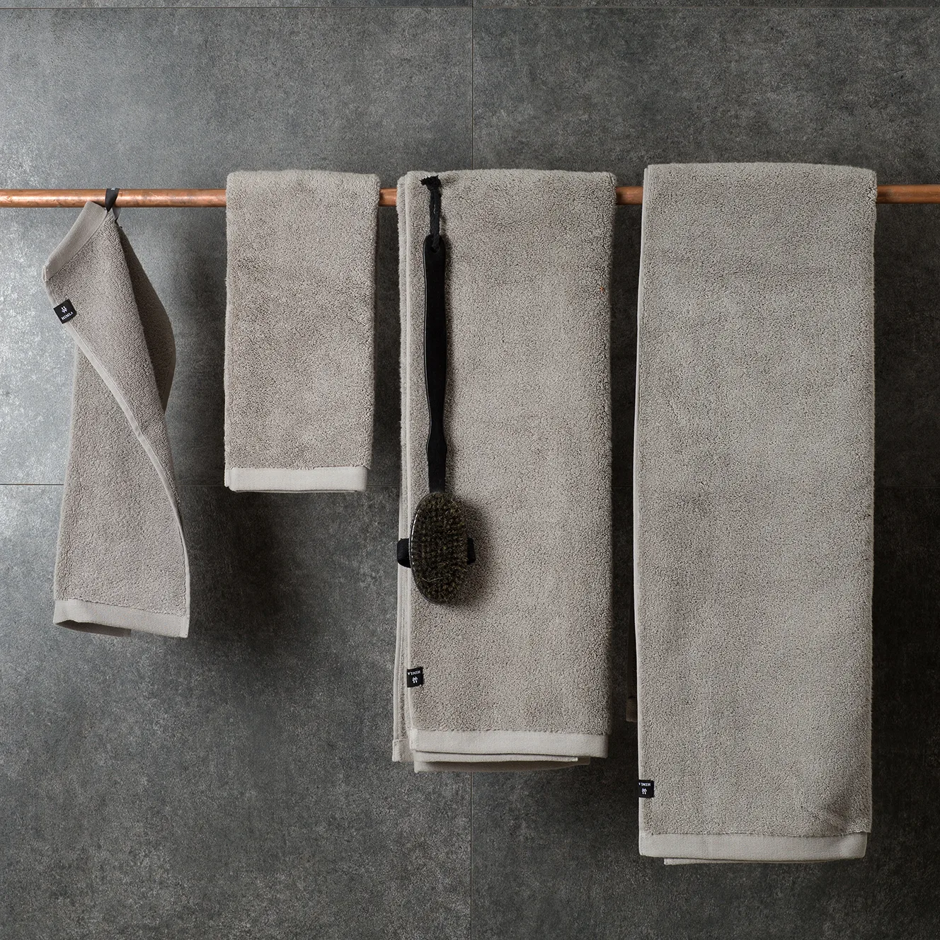 Maxime ręcznik ekologiczny lead, 70x140 cm Himla