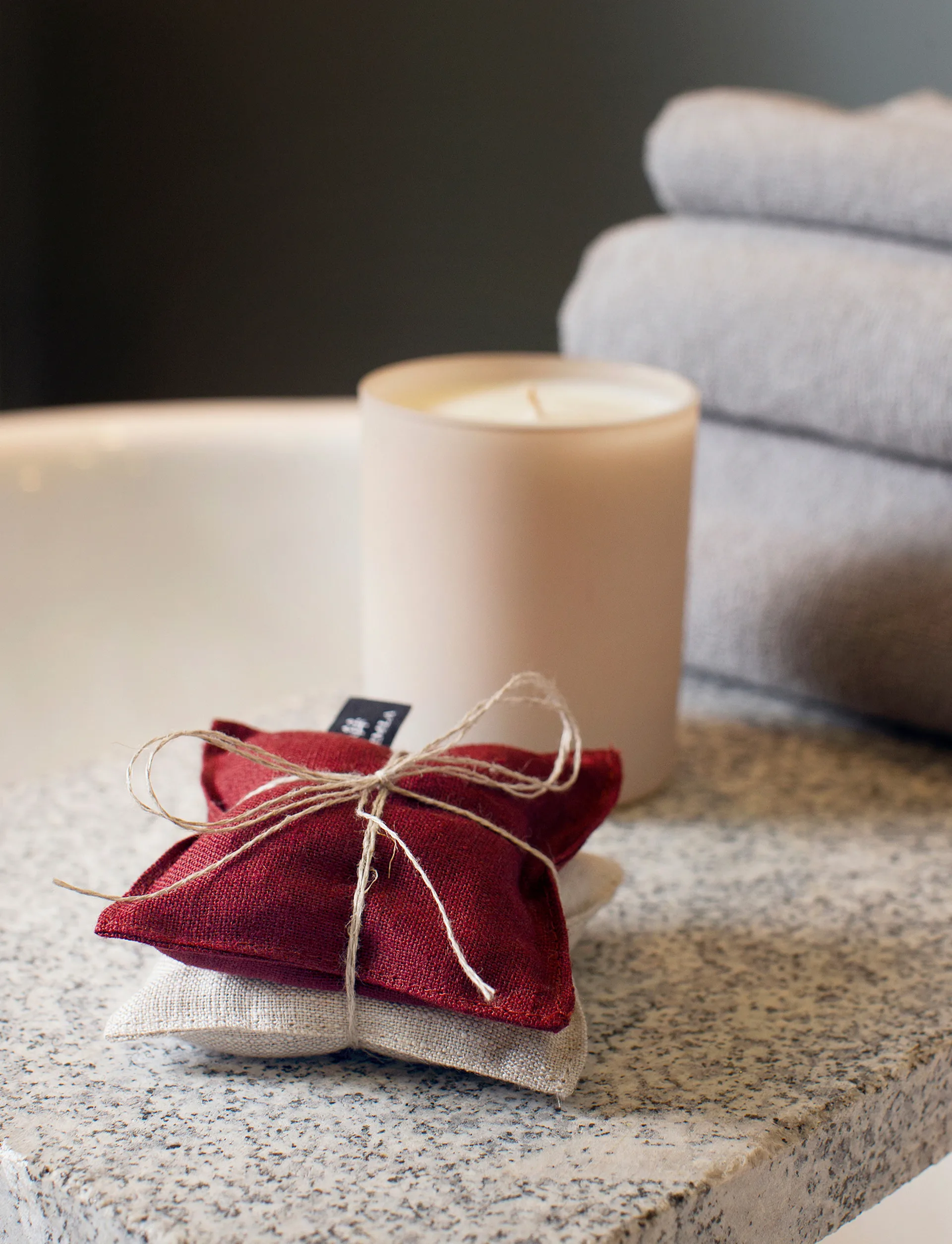 Poduszka zapachowa Lavendula 9x9 cm, Lingonberry-oatmeal Himla