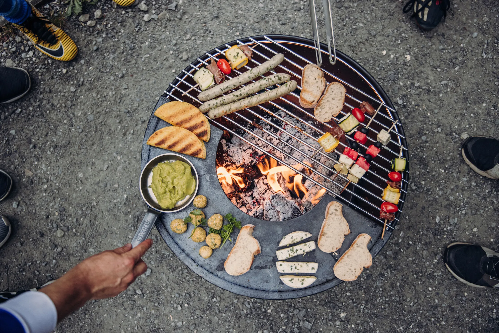 Palenisko BOWL 57, Czarno-srebrny, stelaż typu gwiazda Höfats