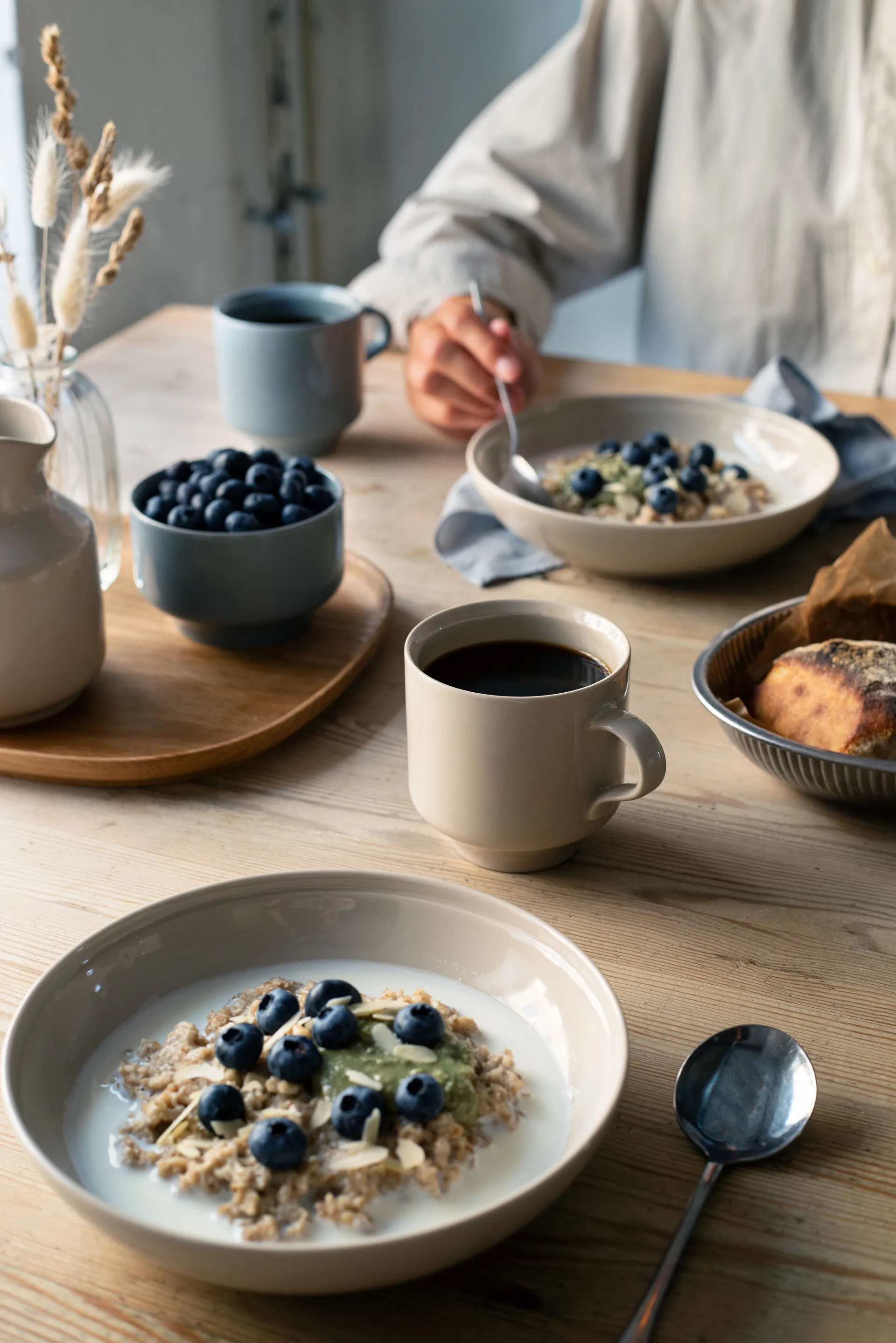 Głęboki talerz ceramiczny Höganäs Daga Ø19 cm , Piaskowy Höganäs Keramik