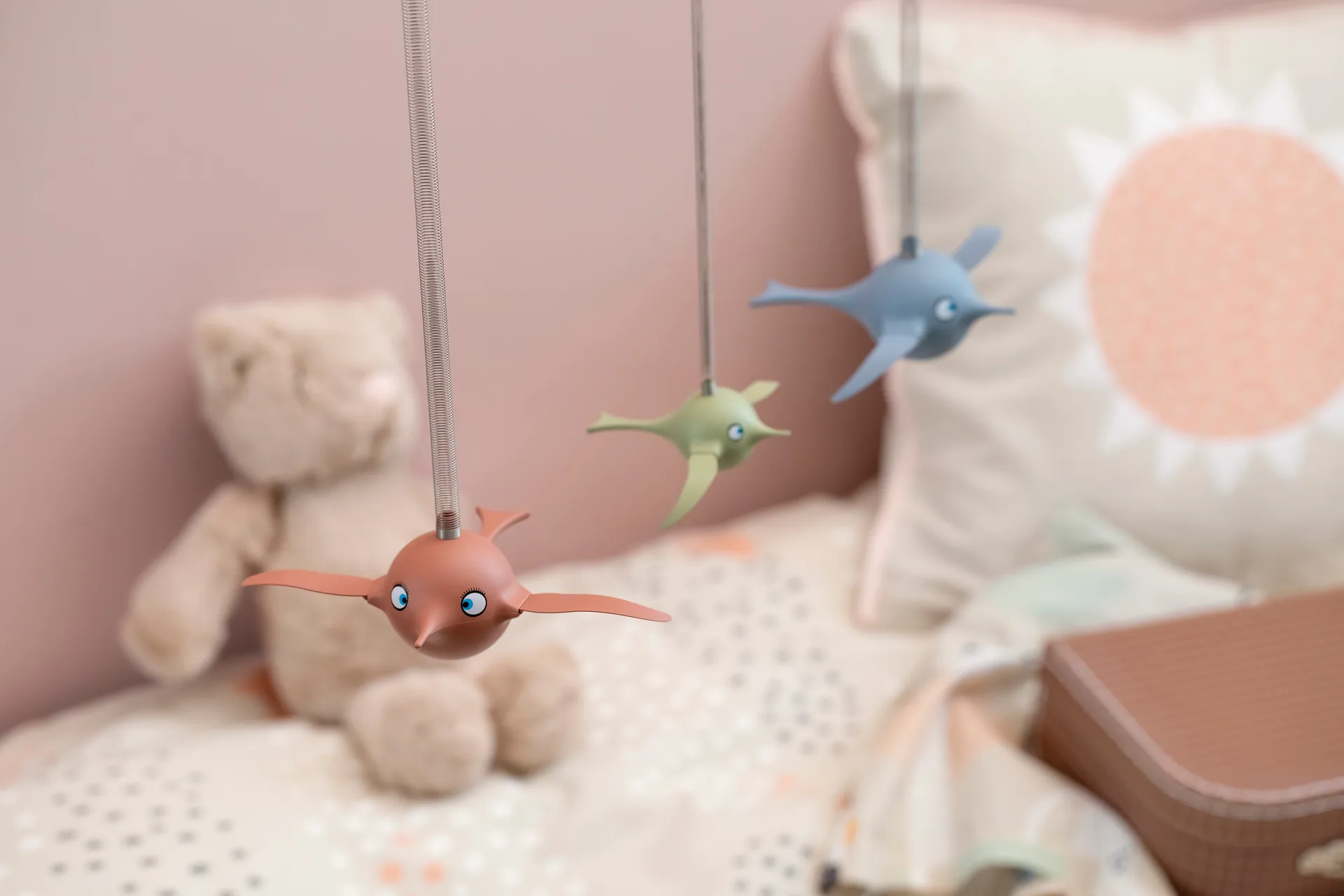 Hoptimist Soft Birdie M mobilny, Ruby Hoptimist