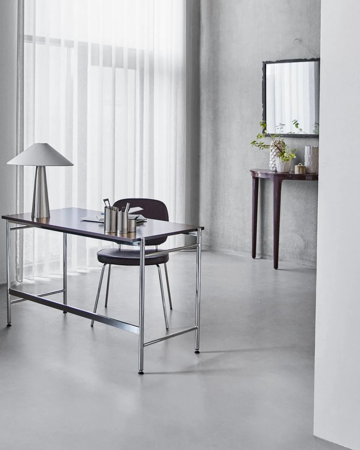 Biurko Arph, Morwa-chrom, 125x60x74 cm House Doctor