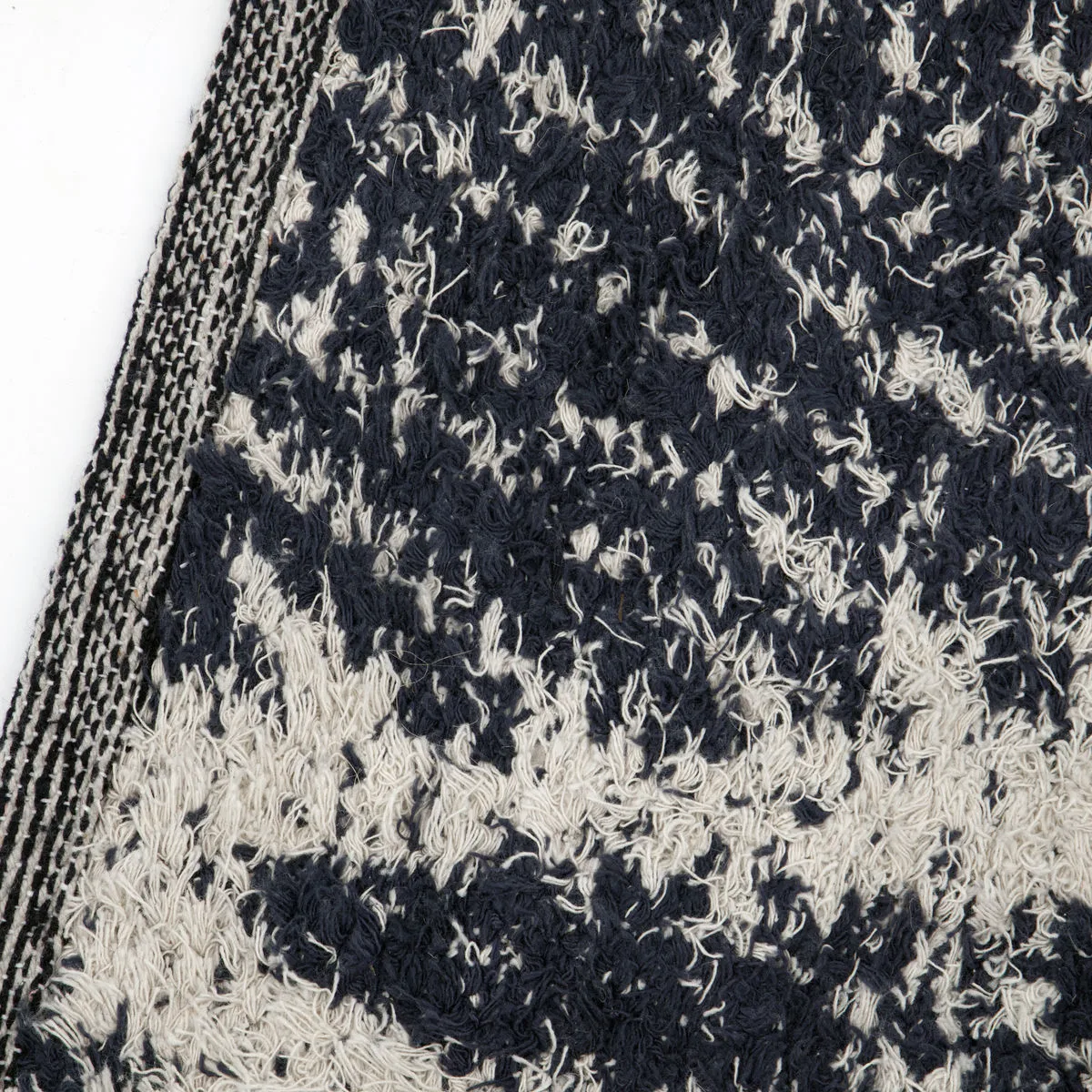 Dywan Kin, Czarno-off white, 90x200 cm House Doctor