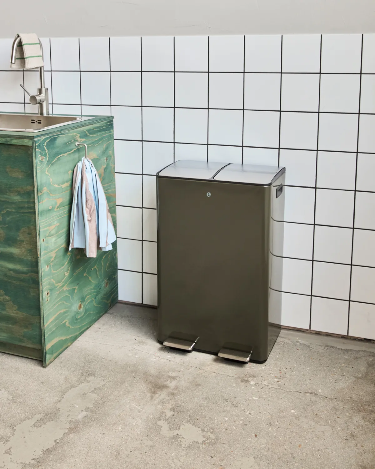 Kosz na śmieci Sort, Deep green, 46x35,5x71 cm House Doctor