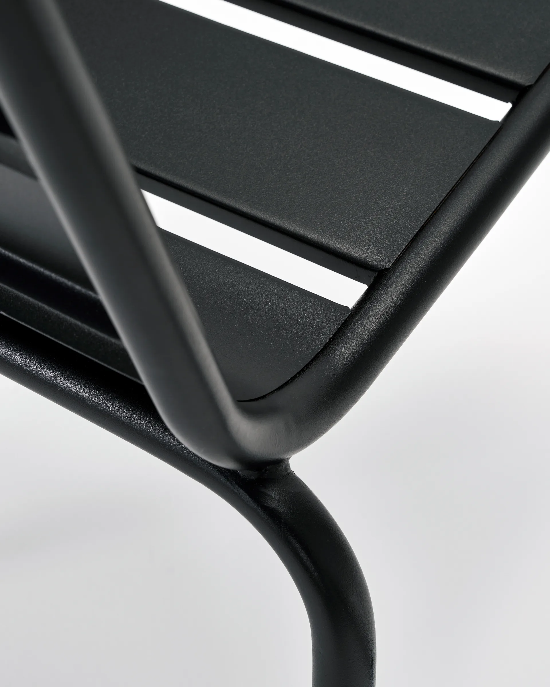 Krzesło Helo, Czarny House Doctor