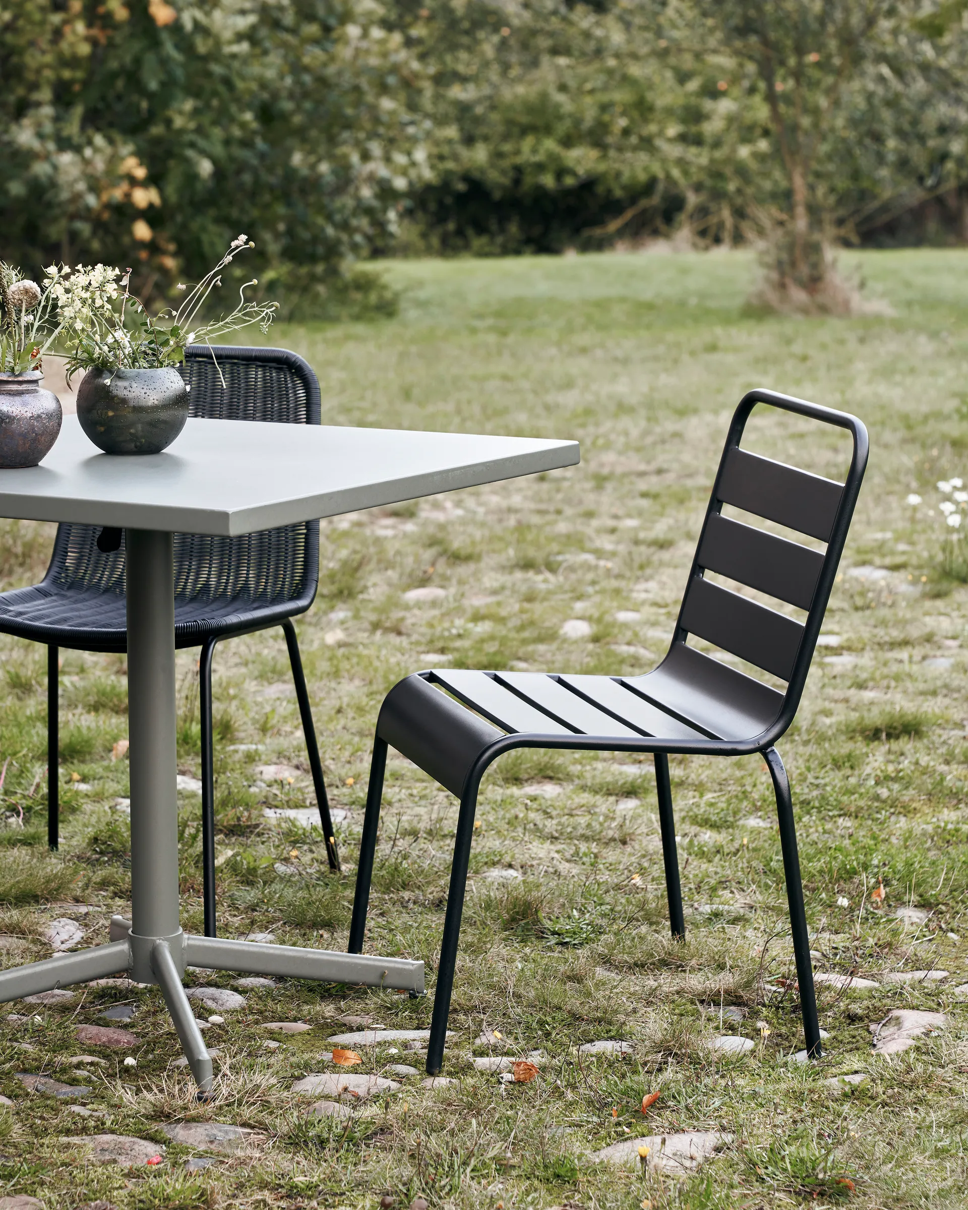 Krzesło Helo, Czarny House Doctor