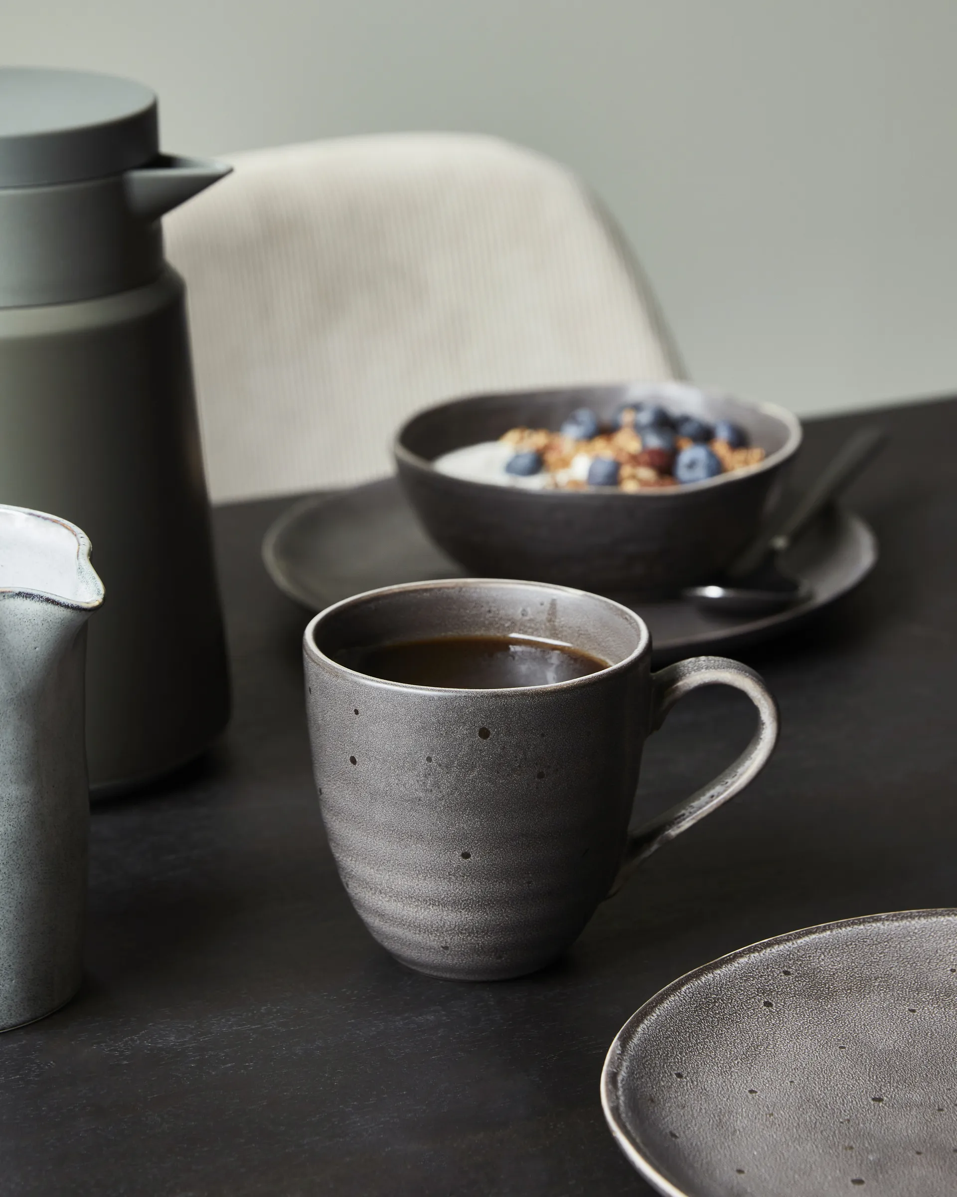 Kubek Rustic 9 cm, Ciemnoszary House Doctor