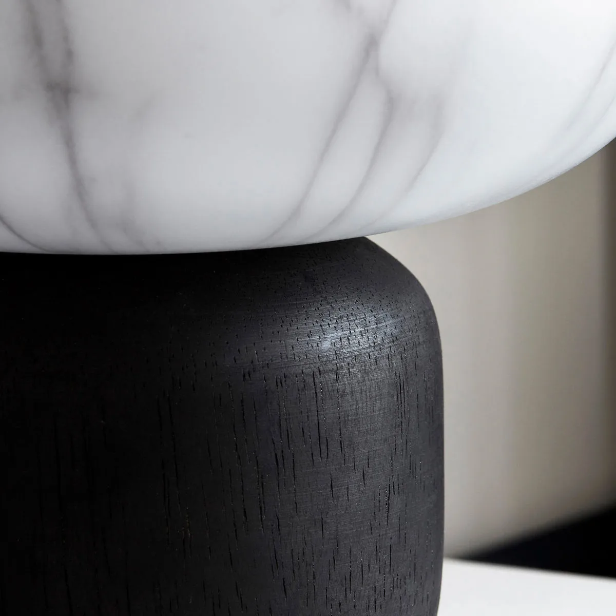 Lampa Fog czarno-biały marmur, 20 cm House Doctor