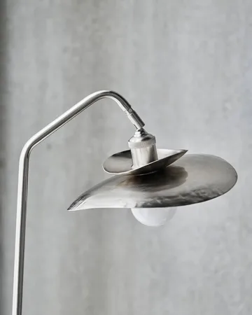 Lampa podłogowa - Szczotkowane w kolorze srebrnym, 129,5 cm - House Doctor