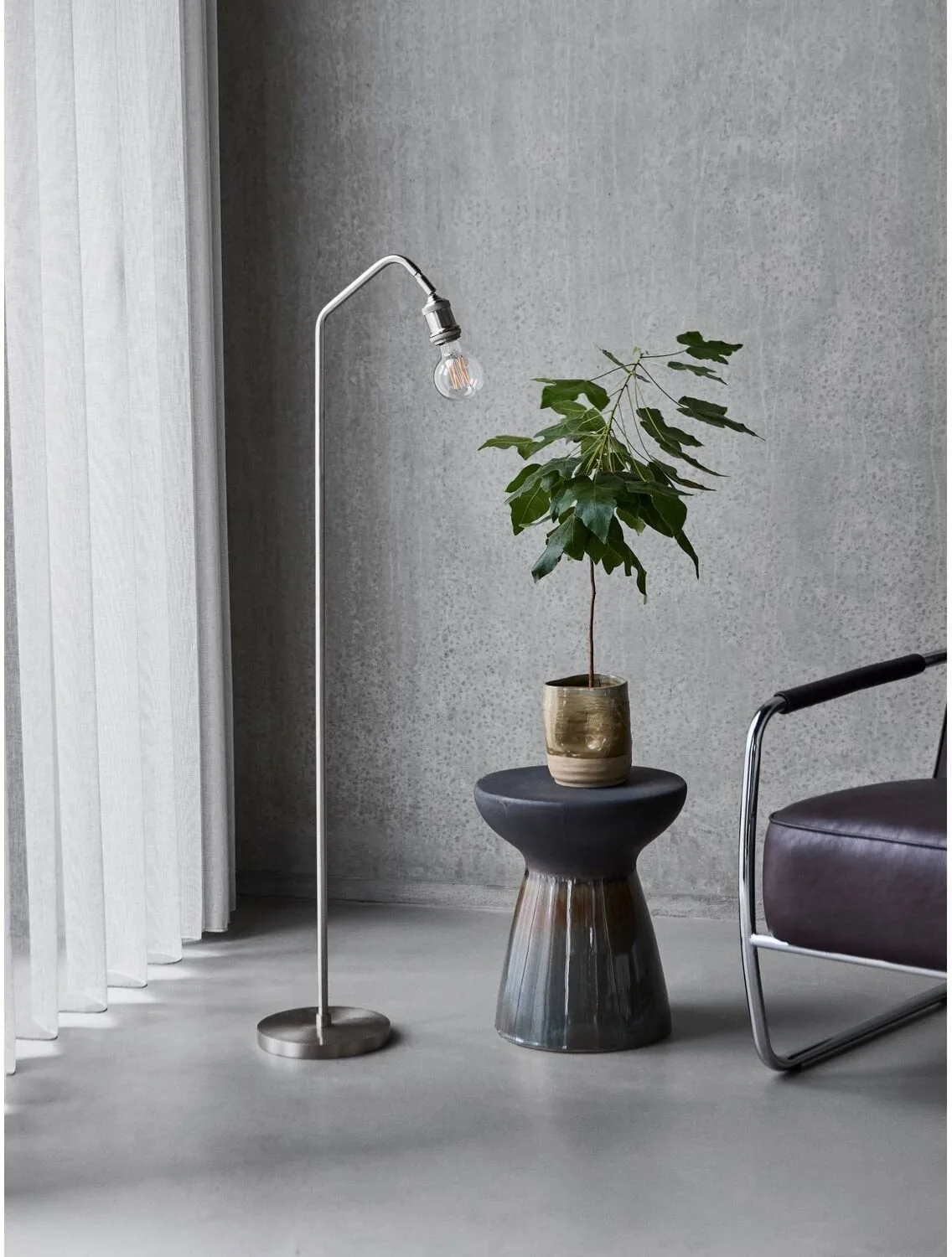 Lampa podłogowa, Szczotkowane w kolorze srebrnym, 129,5 cm House Doctor