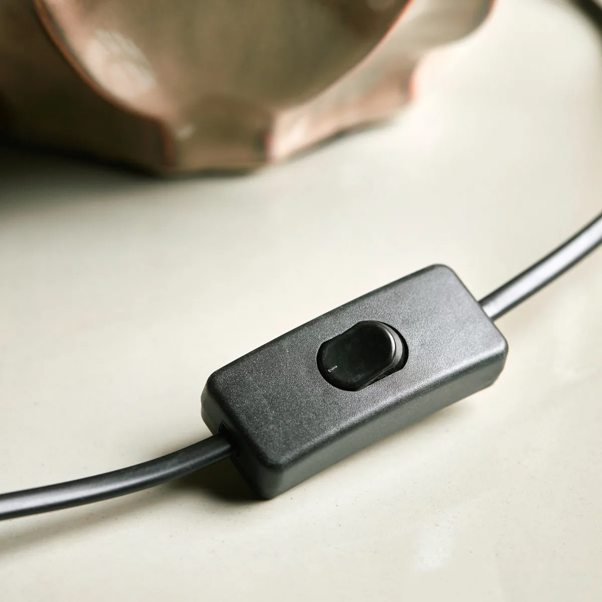 Lampa stołowa Woma, Piaskowy House Doctor