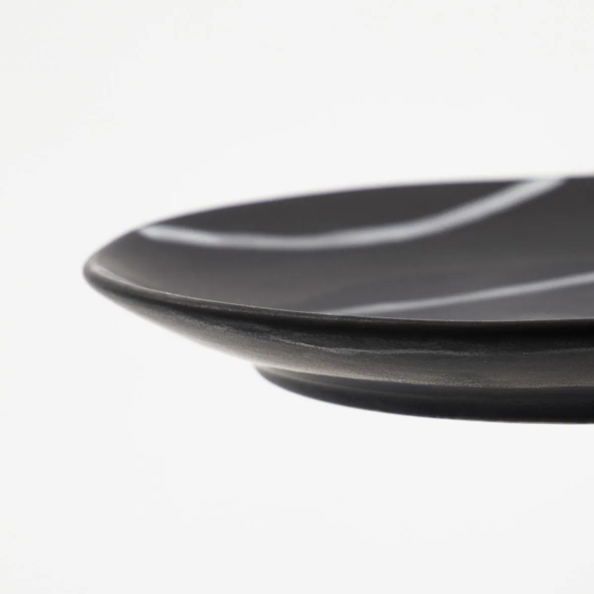 Line talerz Ø19,5 cm, Czarny-brązowy House Doctor